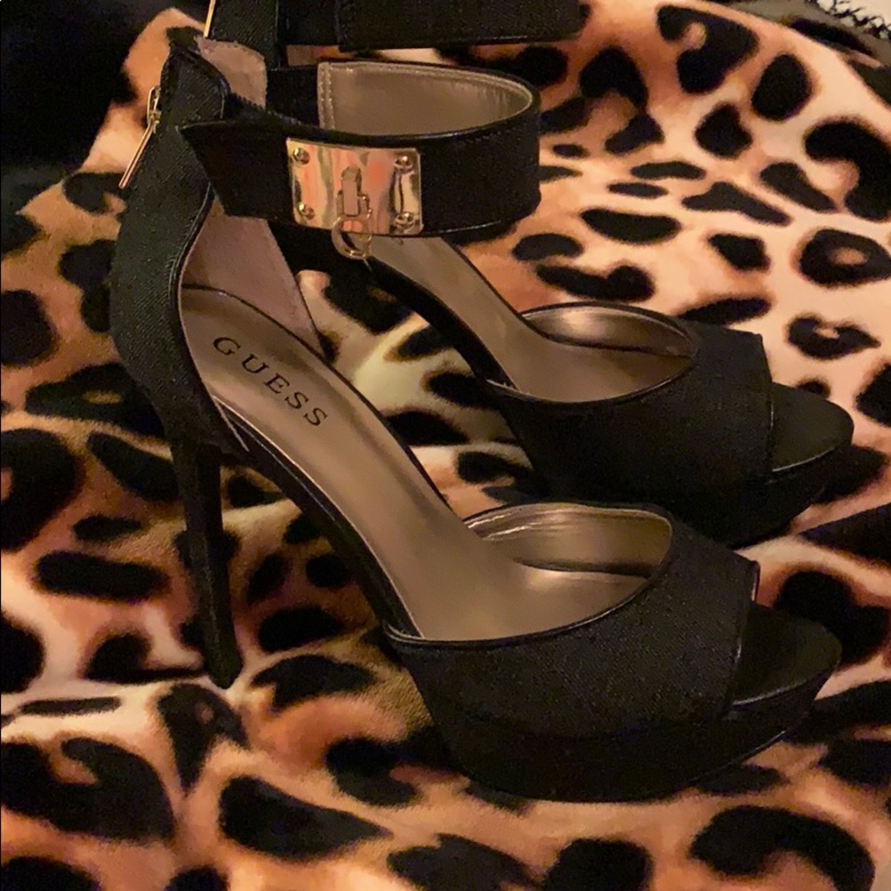 Guess Heels - image 1